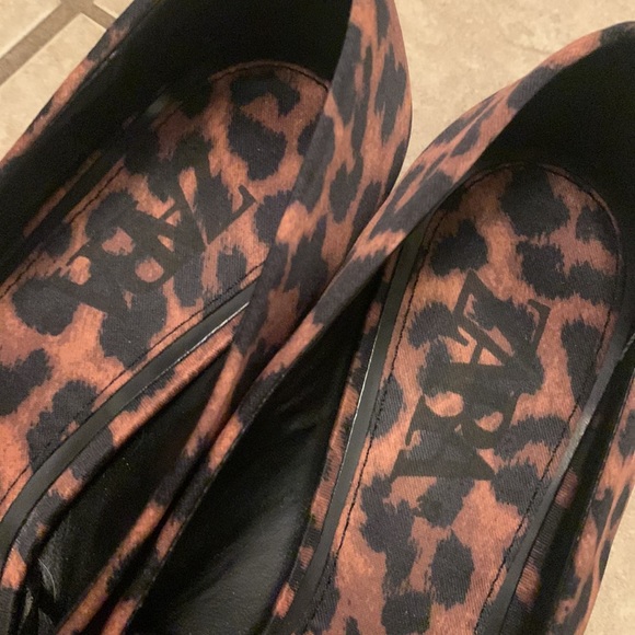 Zara flats - Picture 3 of 5